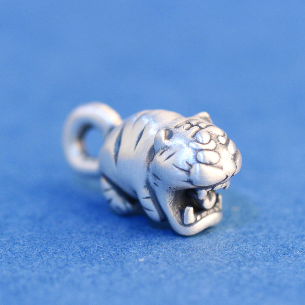 s990足银3d硬银虎年生肖萌虎咆哮可爱老虎吊坠diy手链项链配件