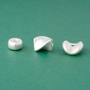 s999银素银不规则圆形垫片隔珠扭纹银珠足银3d硬银diy手串银配件