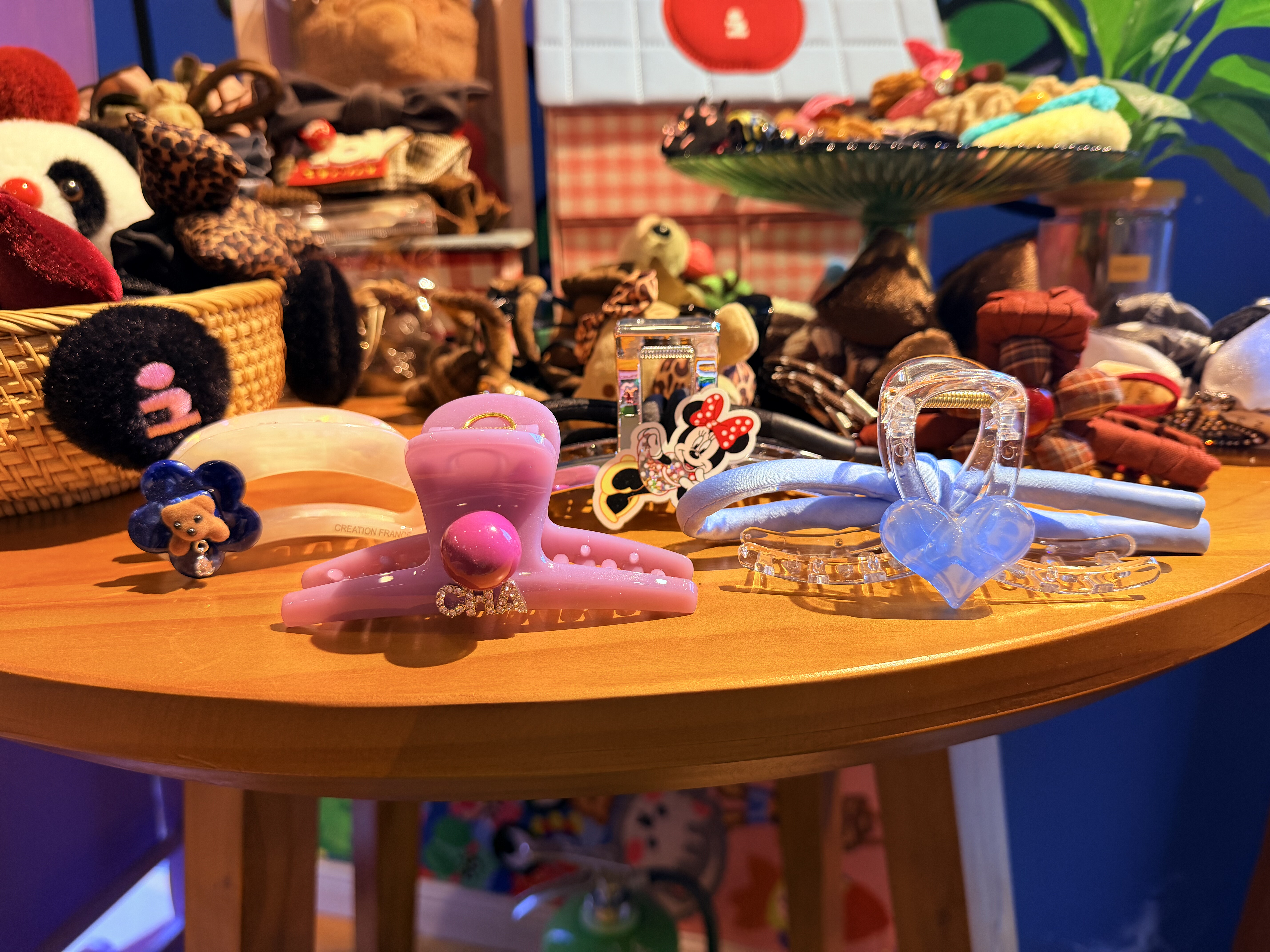 新款小众设计感球球爱心迷你小熊蝴蝶结抓夹鲨鱼夹