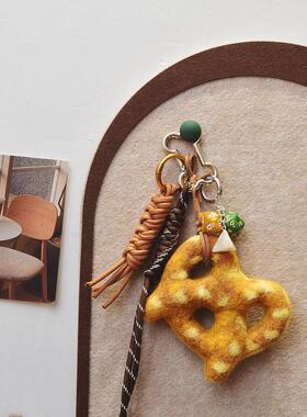 重工碱水结包挂扭结面包羊毛毡手工挂件包包个性潮时尚挂绳挂饰