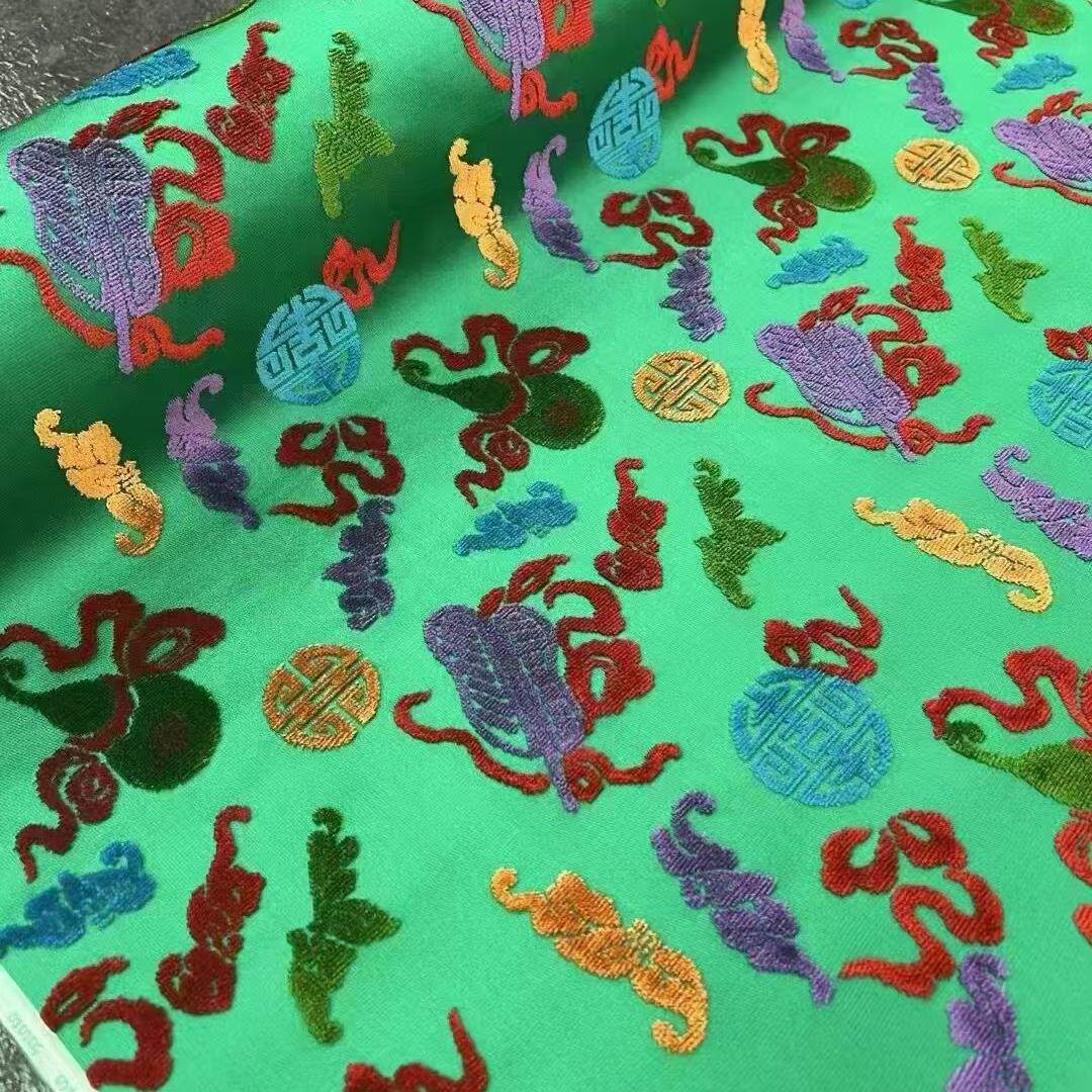 藤珊高端丝绸 漳绒缎面料湖绿色七彩八宝葫芦70门幅100桑蚕丝