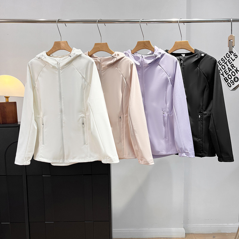 户外休闲防风防水冲锋衣女外套