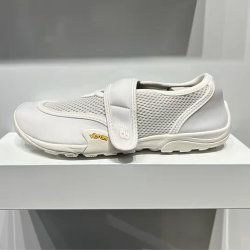 New Balance NB夏款中性休闲玛丽珍运动鞋时尚百搭薄底鞋MT224N