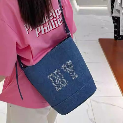 MLB男女同款大容量收纳休闲运动斜挎包可调节单肩水桶包3ABML054N