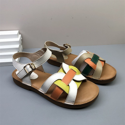 夏季真皮低跟露趾搭扣罗马凉鞋