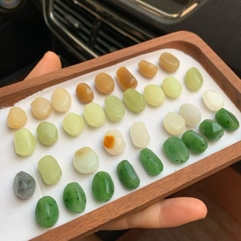 天然和田玉多宝随形珠糖玉烟紫黄口藕粉碧玉原石散珠子diy手链图片
