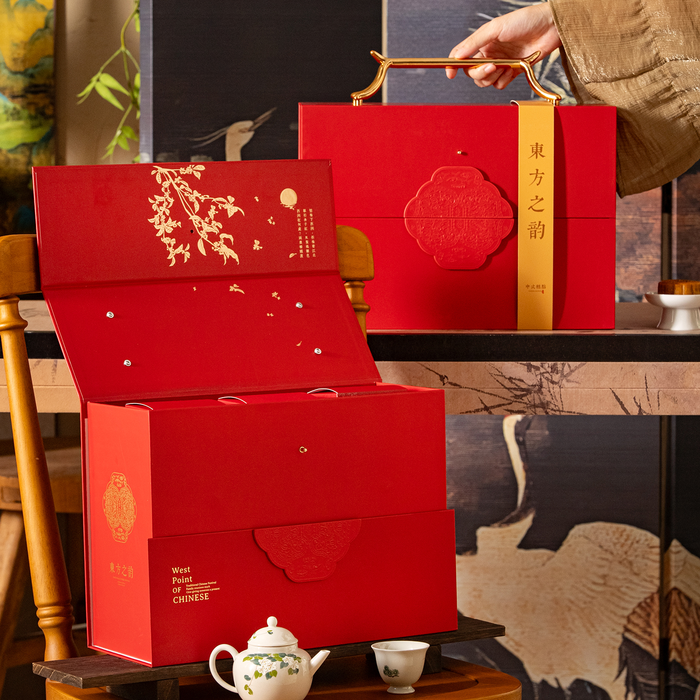 2025新款圣诞节新年礼盒包装盒糯米船盒年后礼盒红色手提盒空盒