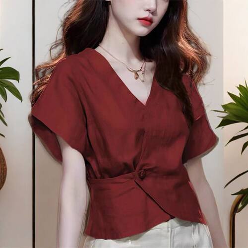 高级感V领短袖衬衫女2025年夏季新款收腰时尚洋气气质通勤上衣