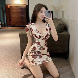 夜店女装性感低胸包臀裙夜场气质紧身酒吧蹦迪裙子显瘦深V连衣裙