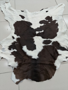 整张小牛皮奶牛胎牛毛皮黑白棕天然色原色本色抱枕坐垫家居原材料