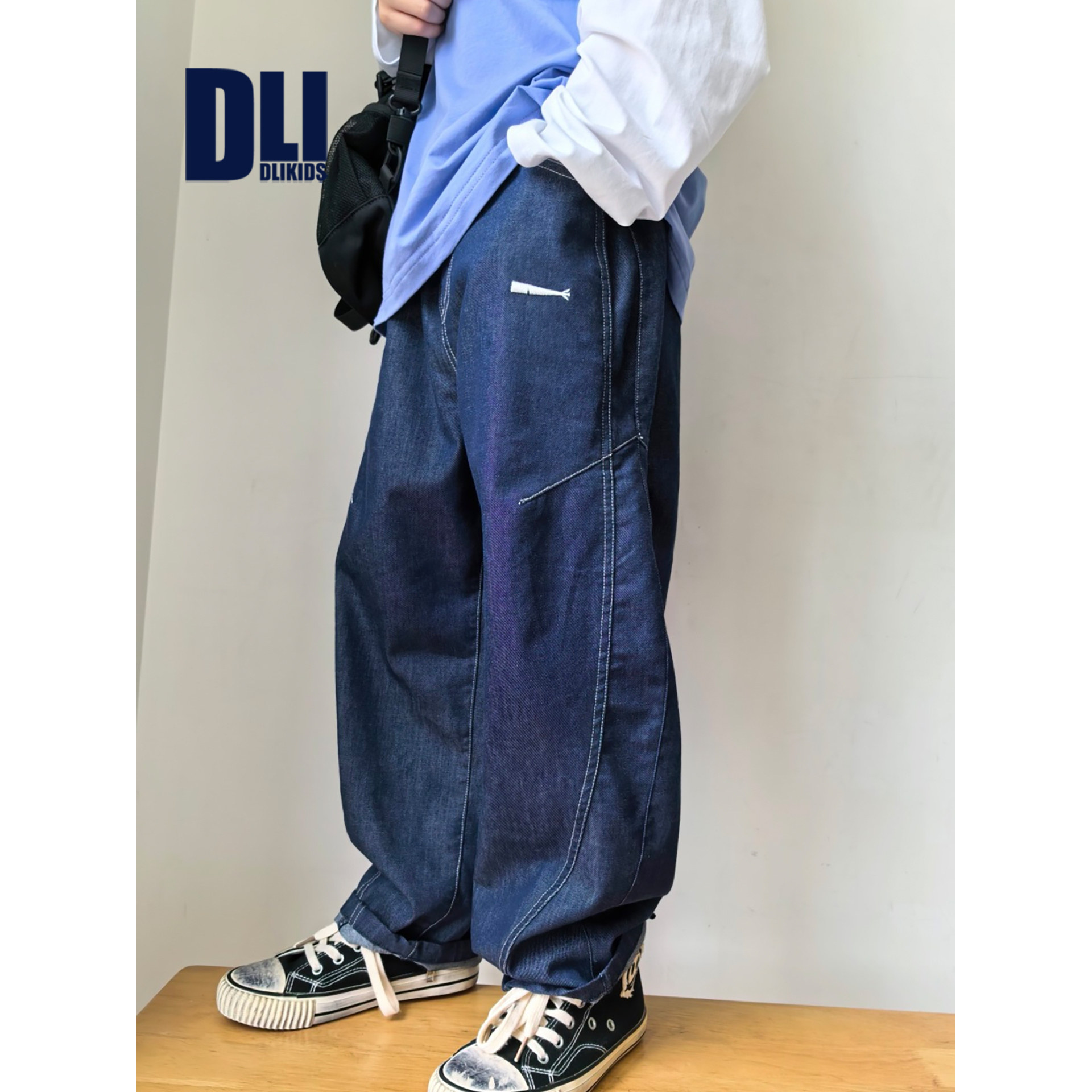 DLIDLIKIDS26春秋新款男童柔软裤子刺绣薄款弯刀裤不掉色牛仔长裤