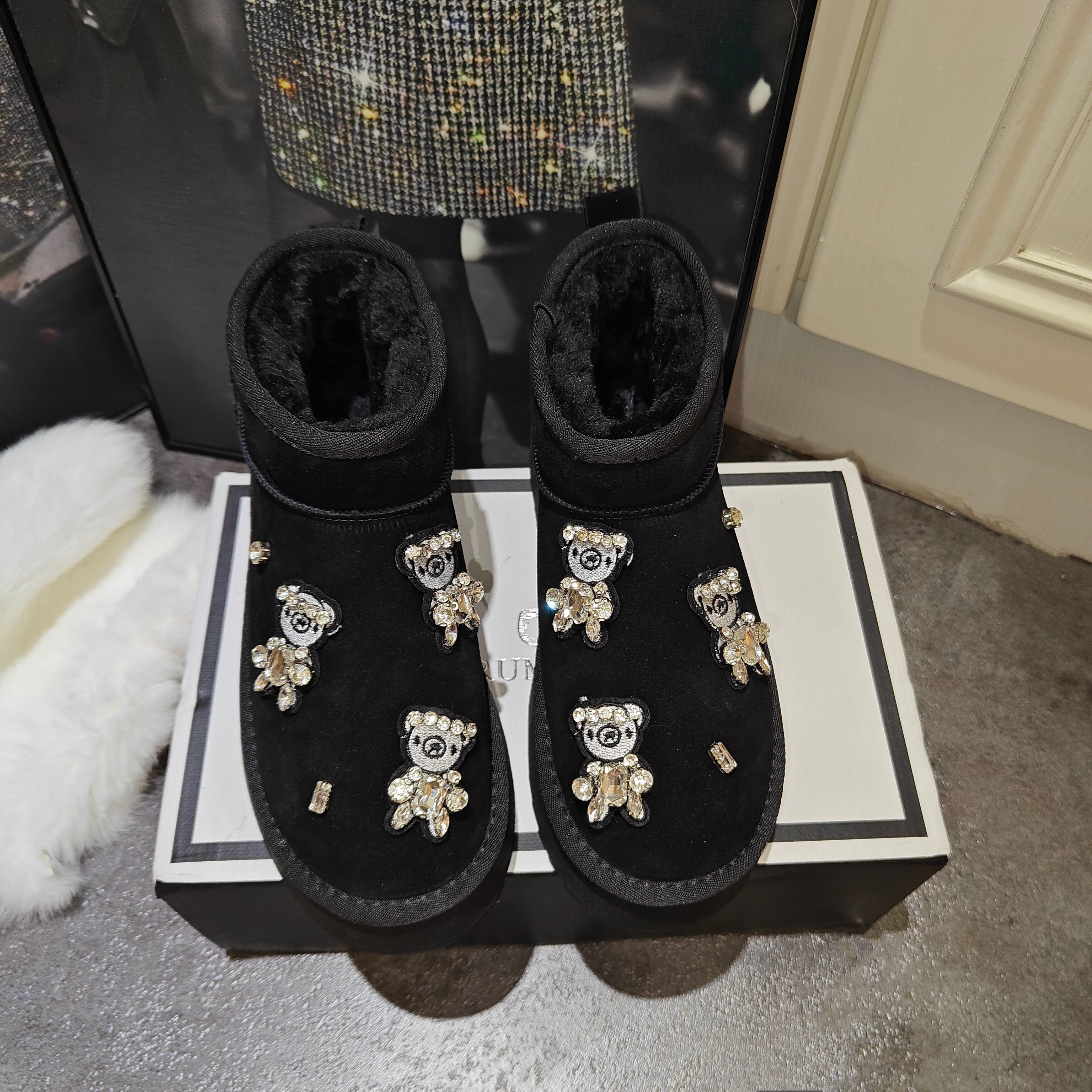 2025冬季新款时尚羊皮毛一体雪地靴厚底套筒女鞋防滑保暖棉鞋熊