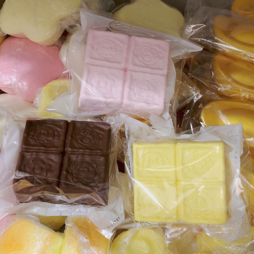 湿软手感慢仿真四连慢回弹捏捏乐解减压模型道具生日礼物一件代发