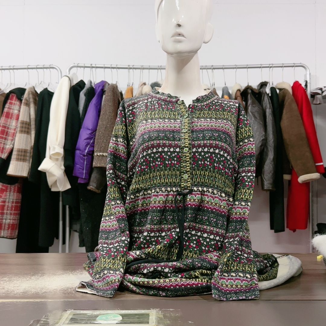 胸围104衣长98香云纱羊绒