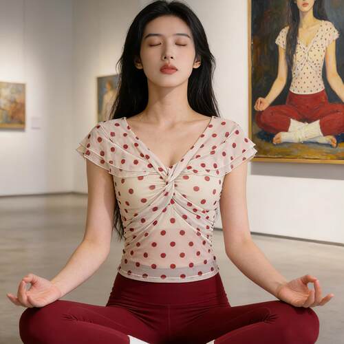 [限购2件-百搭花边立体扭结固定胸垫一体杯]运动健身普拉提T恤