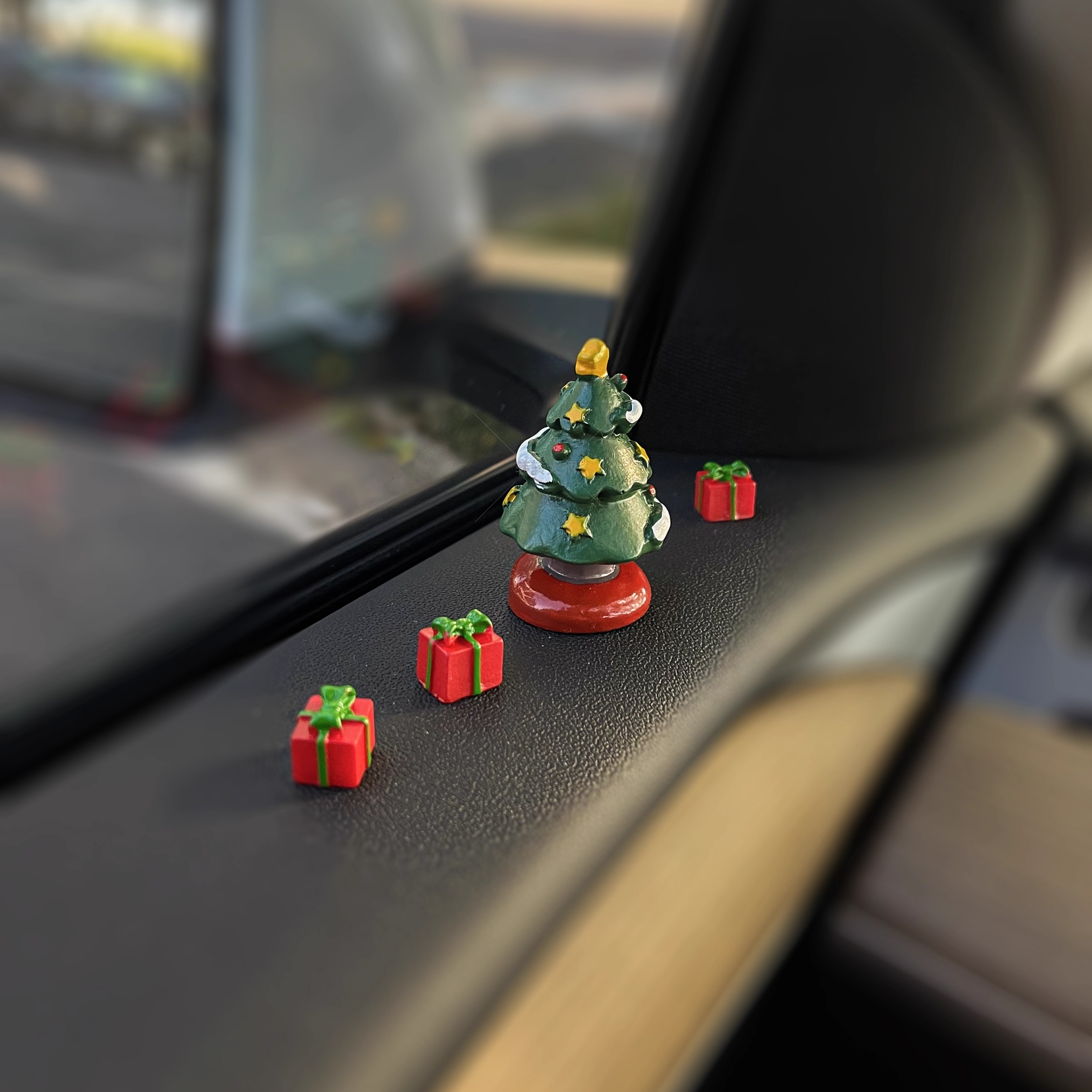 圣诞手工汽车摆件车载创意树脂中控台车上新车礼物车内装饰品摆件