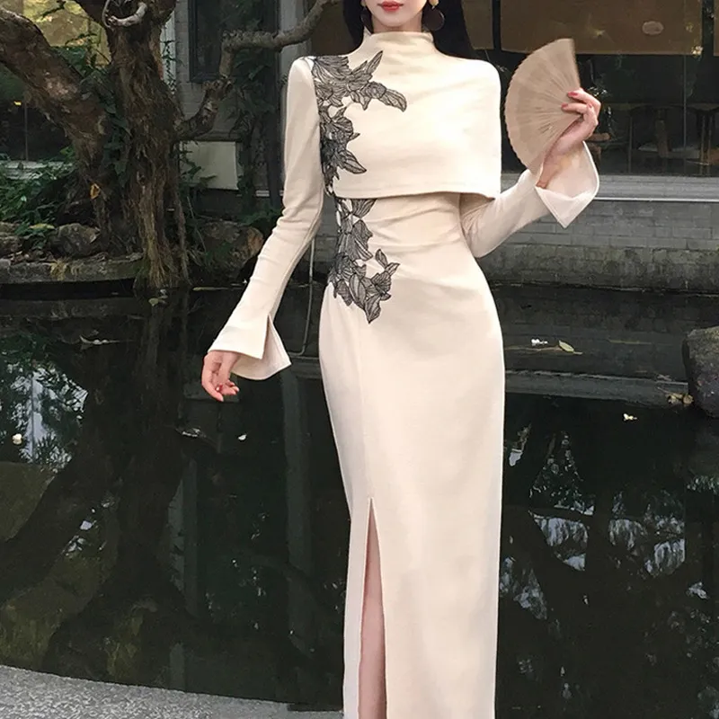 2025新款秋枫叙新中式针织连衣裙女早秋法式斗篷披肩长袖旗袍长裙