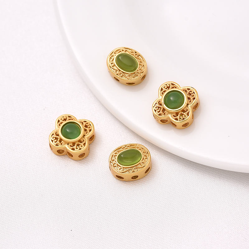 18K哑金保色四叶草隔珠