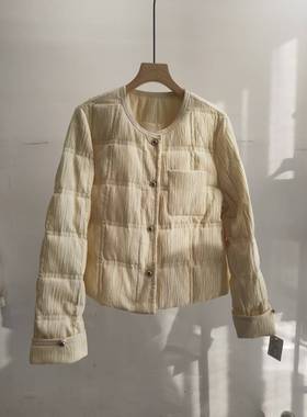 58828款圆领小香风鹅绒服