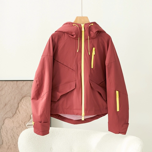 户外机能风暗红色连帽冲锋衣女红色保暖鹅绒服冬季外套882525