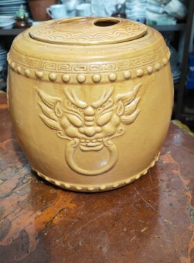 70年代民俗老陶鼓式存茶罐盖罐双面狮头铺首黄釉带盖干货收纳缸