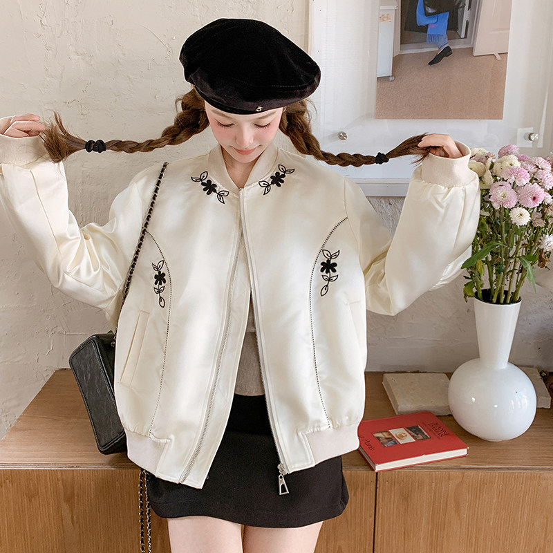 独特漂亮白色棒球服女春秋2025超火好看新中式国风夹克小众短外套图片