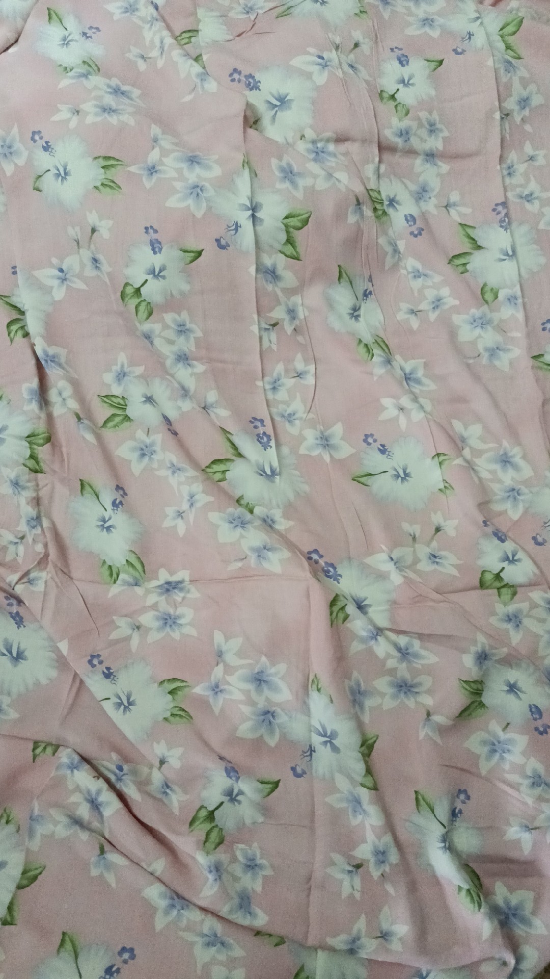 杭州丝绸真丝绢纺粉色底紫色碎花印花制衣服服装面料旗袍布料