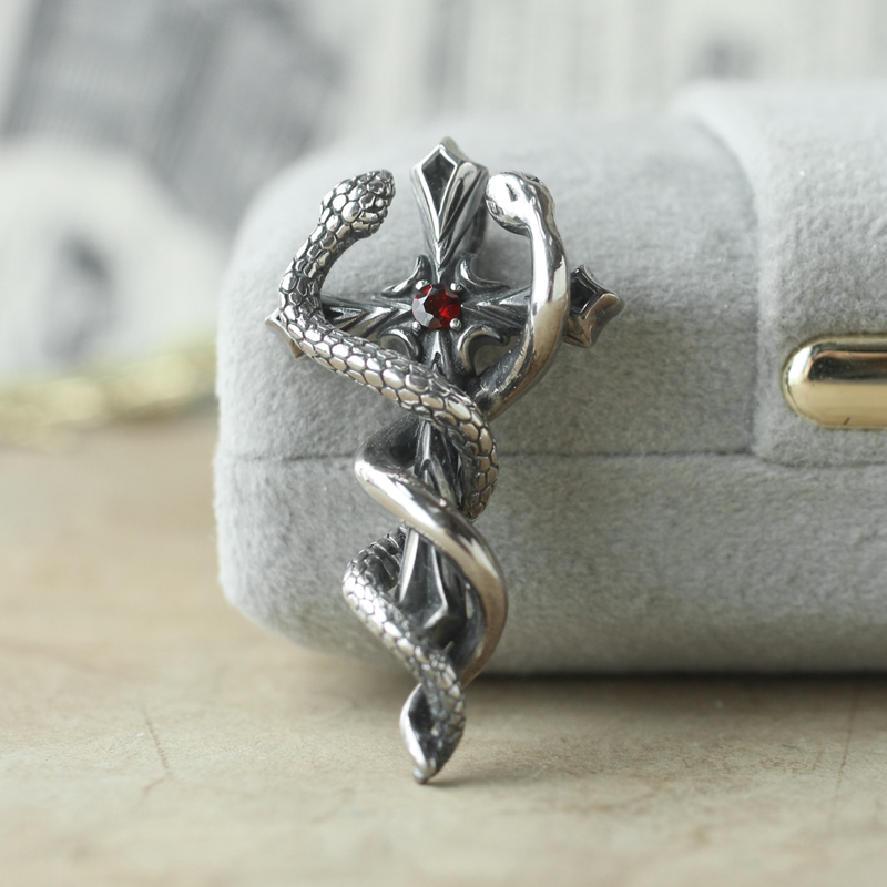 纯银欧美十字盘蛇护身手杖吊坠