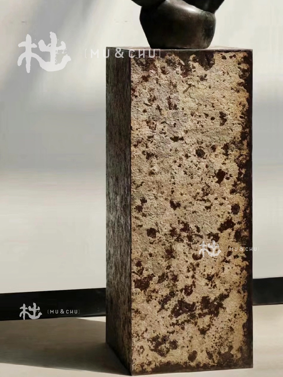 雕塑台铁锈风化墩子方形圆复古侘寂风家居落地博物馆陈列柱底座