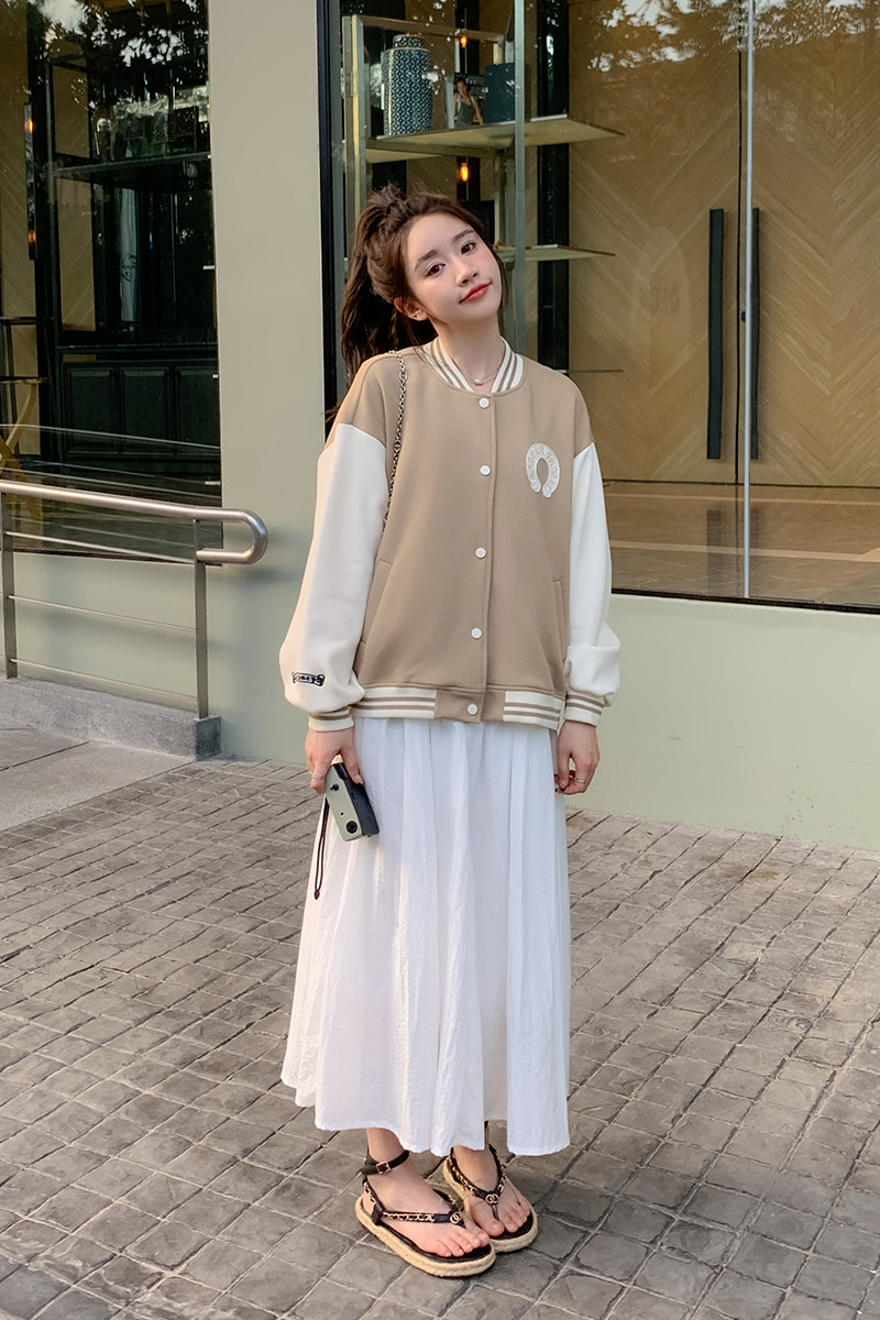 现货主推2024新款两色棒球服B121-2303-P125-K178,女装短外套,昱儿e优优