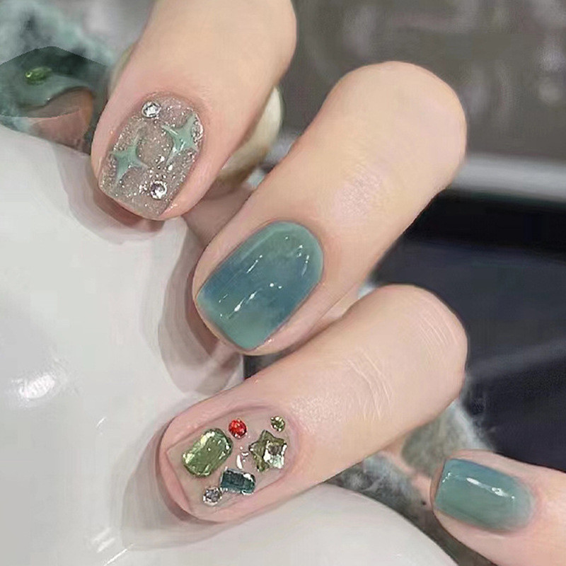 芭蕾风轻奢彩钻短款美甲贴