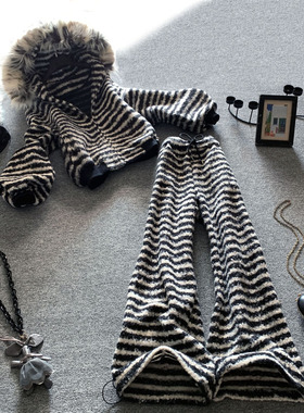 休闲运动条纹套装女冬季慵懒风宽松毛领连帽开衫阔腿裤两件套时尚