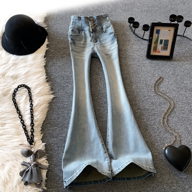 浅蓝色微喇牛仔裤女春季蜜桃臀裤