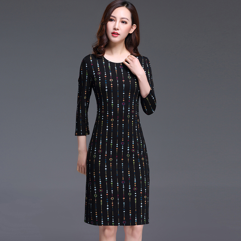 2018秋装新款中老年妈妈品牌女装坚条印花修身过膝七分袖连衣裙子