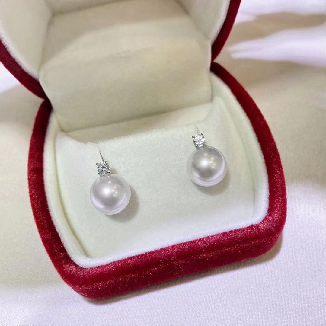 天然淡水珍珠正圆强光耳钉高级