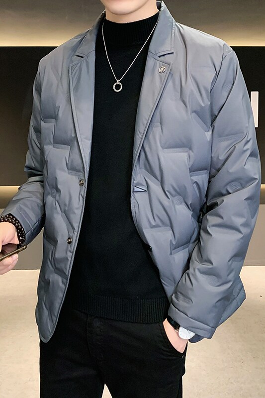 2025冬男标90修身方领压花西装羽绒服A230-K003-P195（控290）,男装西服套装,电商A230