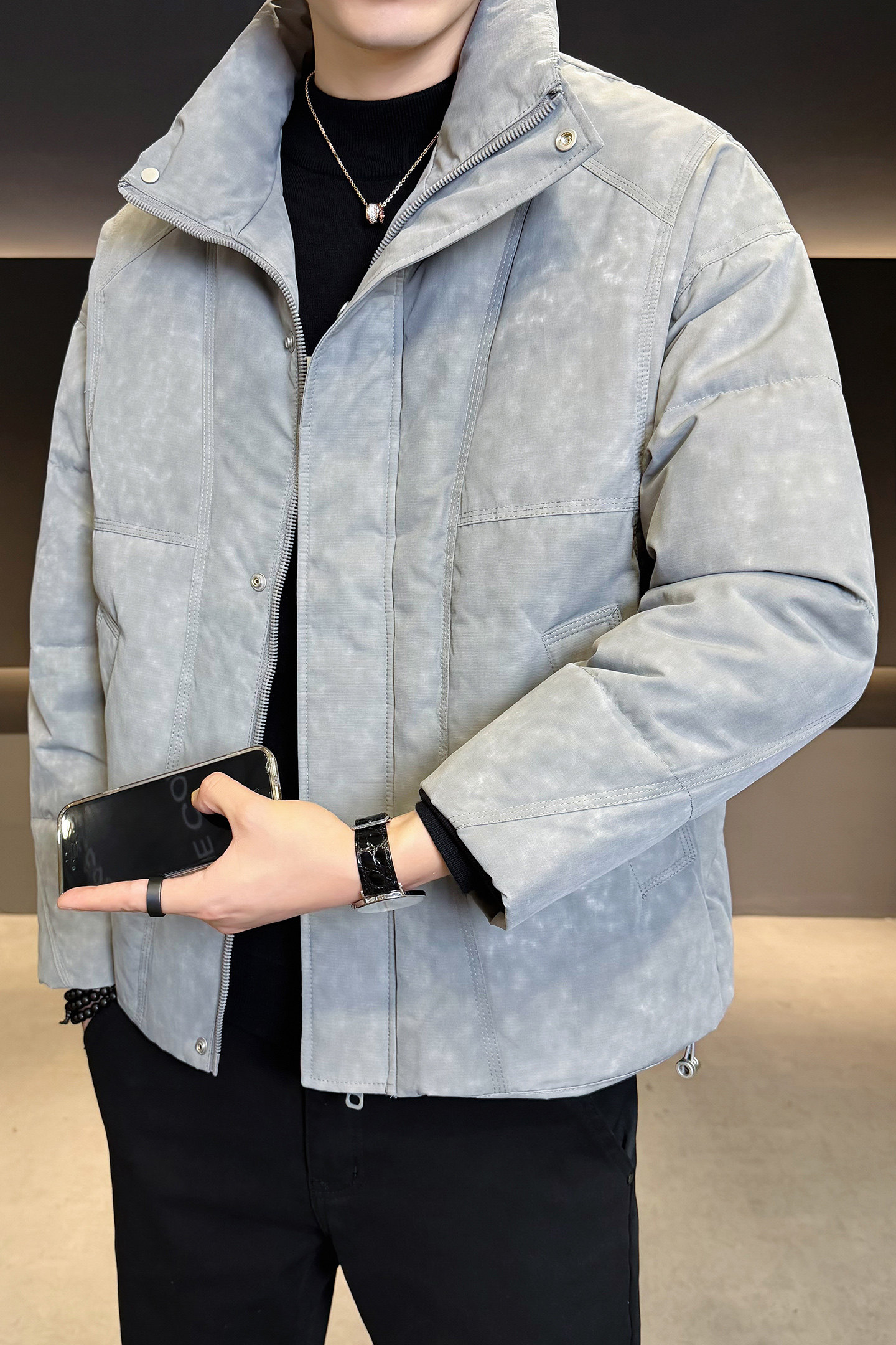 2025年冬男微宽松立领压花标50羽绒服A230-6612-P205（控299）,男装羽绒服,电商A230