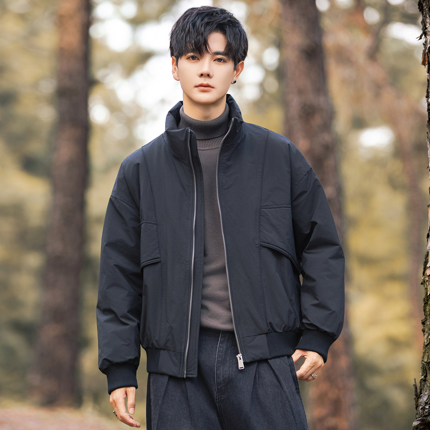 2025年冬男微宽松立领标90工装式羽绒服A230-95710-P220(控320),男装羽绒服,电商A230
