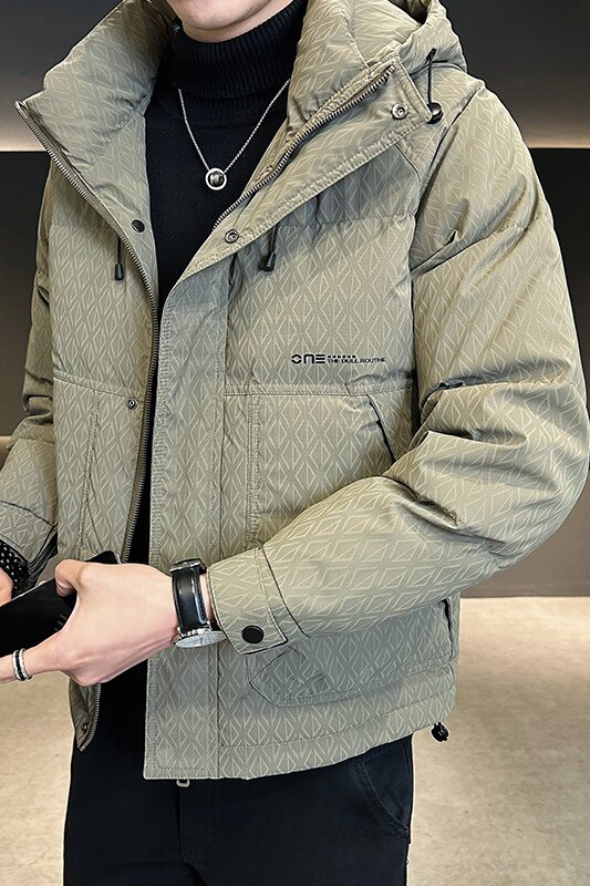 2026秋冬成衣男款连帽印花羽绒服外套A230-1827-P120(控158),男装羽绒服,电商A230