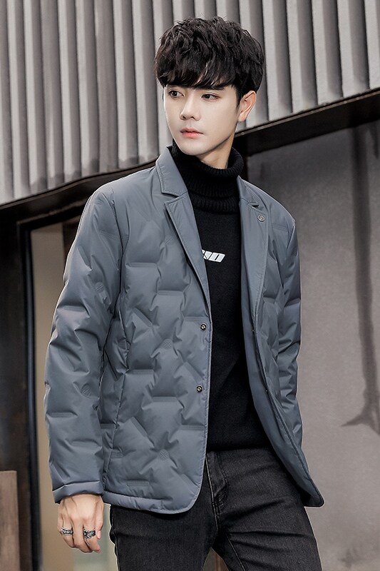 2025冬男标90修身方领压花西装羽绒服A230-K003-P195（控290）,男装西服套装,电商A230