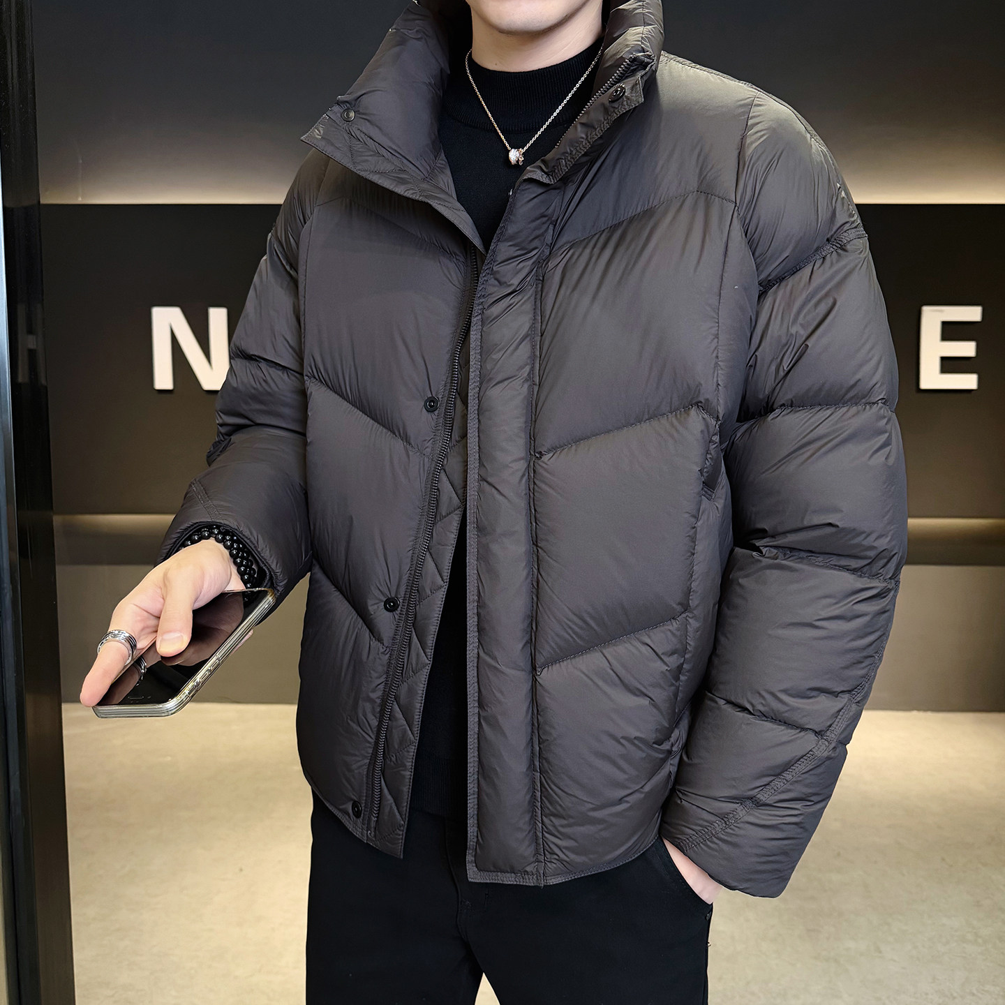2025冬男微宽松立领标90泡芙穿刺羽绒服A230-2577-P299(控399),男装羽绒服,电商A230