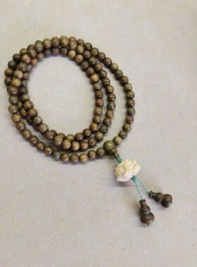 天然绿檀木手串文玩檀香108佛珠念珠黄杨木莲花男女情侣项链车挂