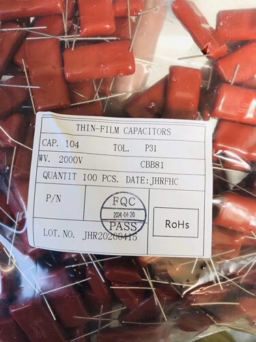 CBB81口罩机电容104J 2000V 0.1uF 脚距31/20MM超声波电容104J2KV