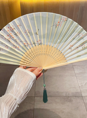 白色扇子夏季纳凉汉服道具女国风折扇新中式布面扇男便携折叠竹扇