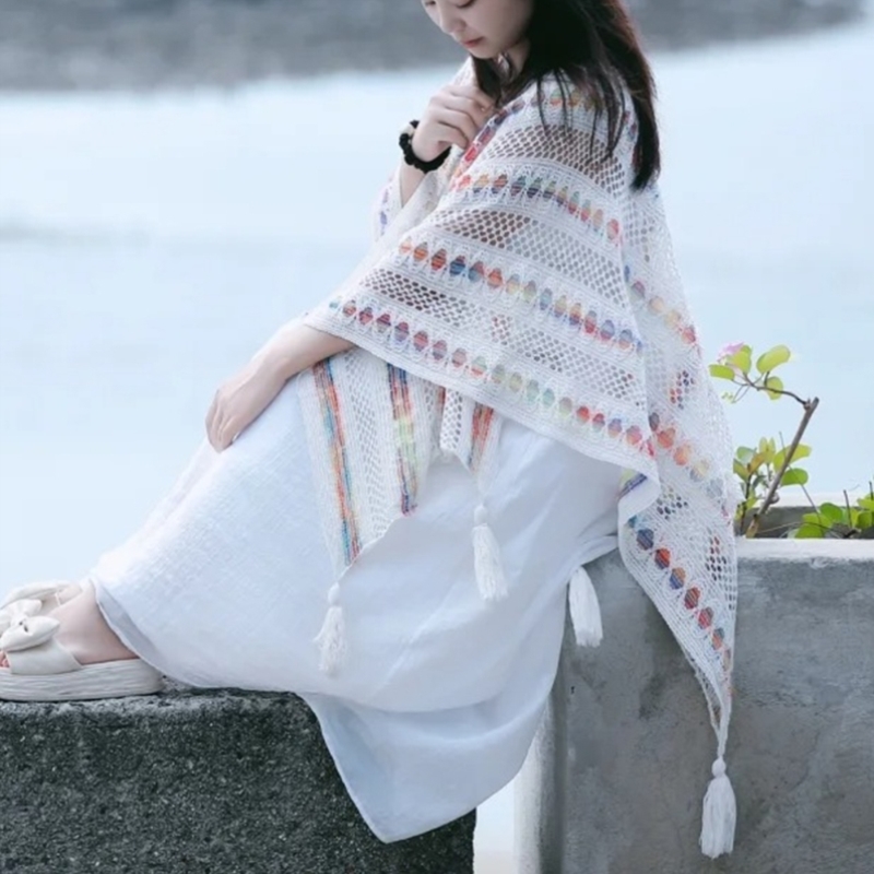 云南民族风披肩女夏季防晒披风外搭旅游拍照沙滩度假围巾2025新款