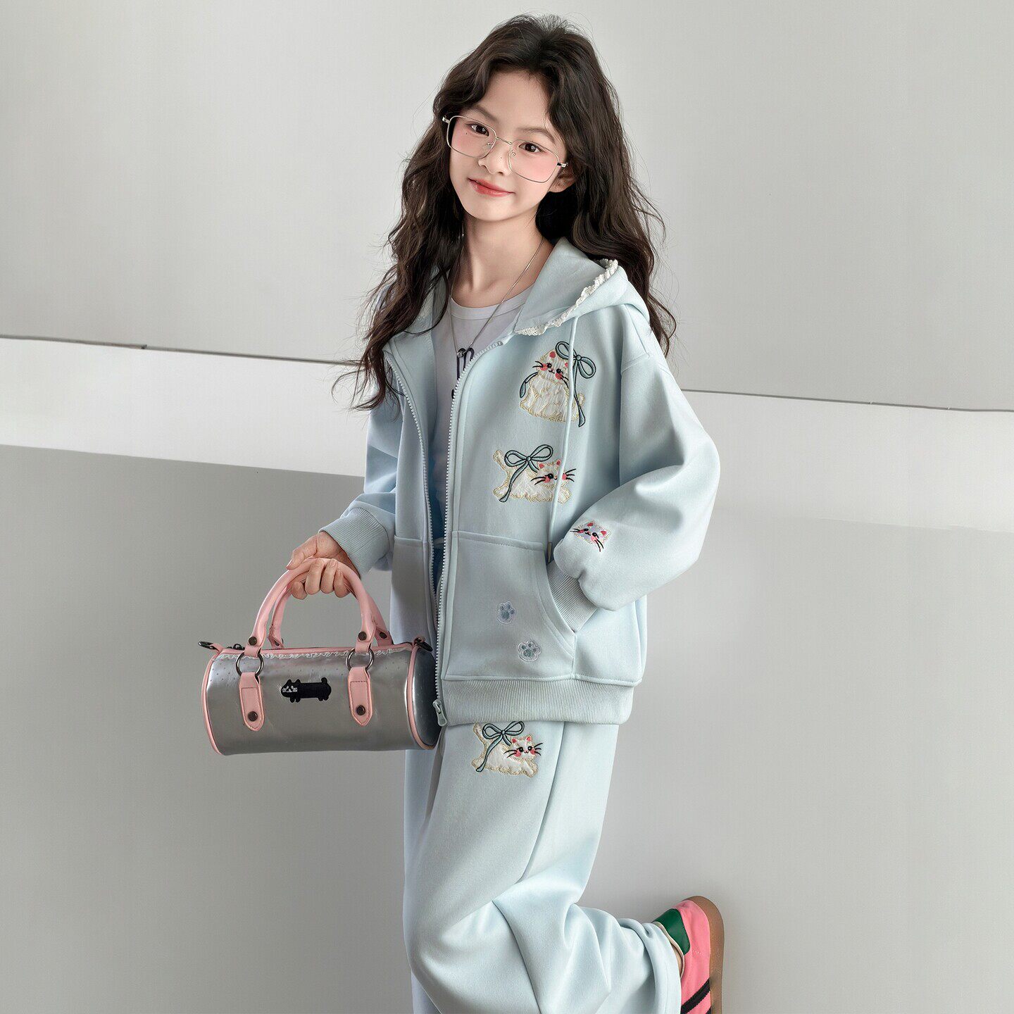 连休闲韩系女孩好看两件套儿童春秋女童套装超大春装运动服帽卫衣