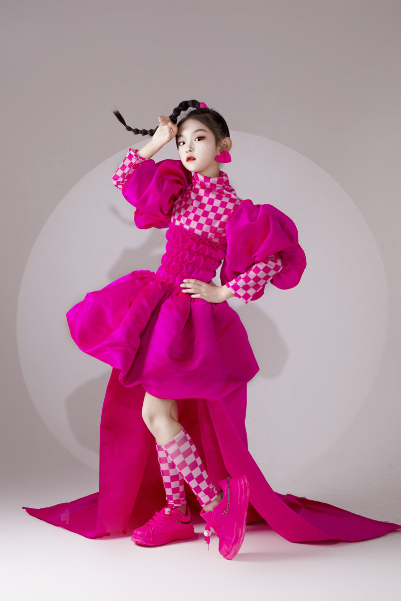 女童荧光玫红灯笼裙红色模卡礼服