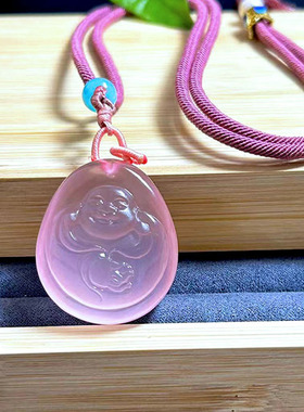 天然润体粉晶吊坠莫桑比克水晶佛公雕刻项坠毛衣项坠净体爱情水晶