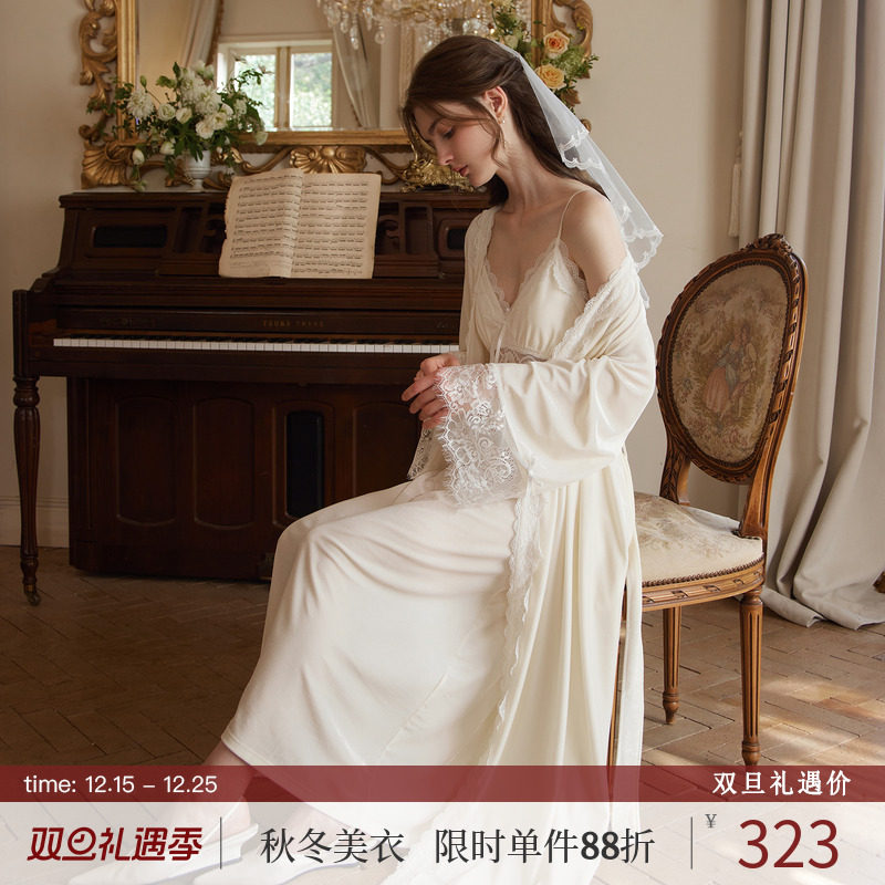 手写情诗法式蕾丝丝绒晨袍