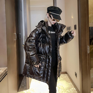 设计感小众中长款 冬季 高端 爆款 黑色亮面羽绒服女欧洲站2025年新款